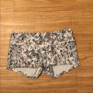 Fleo shorts. Size M.